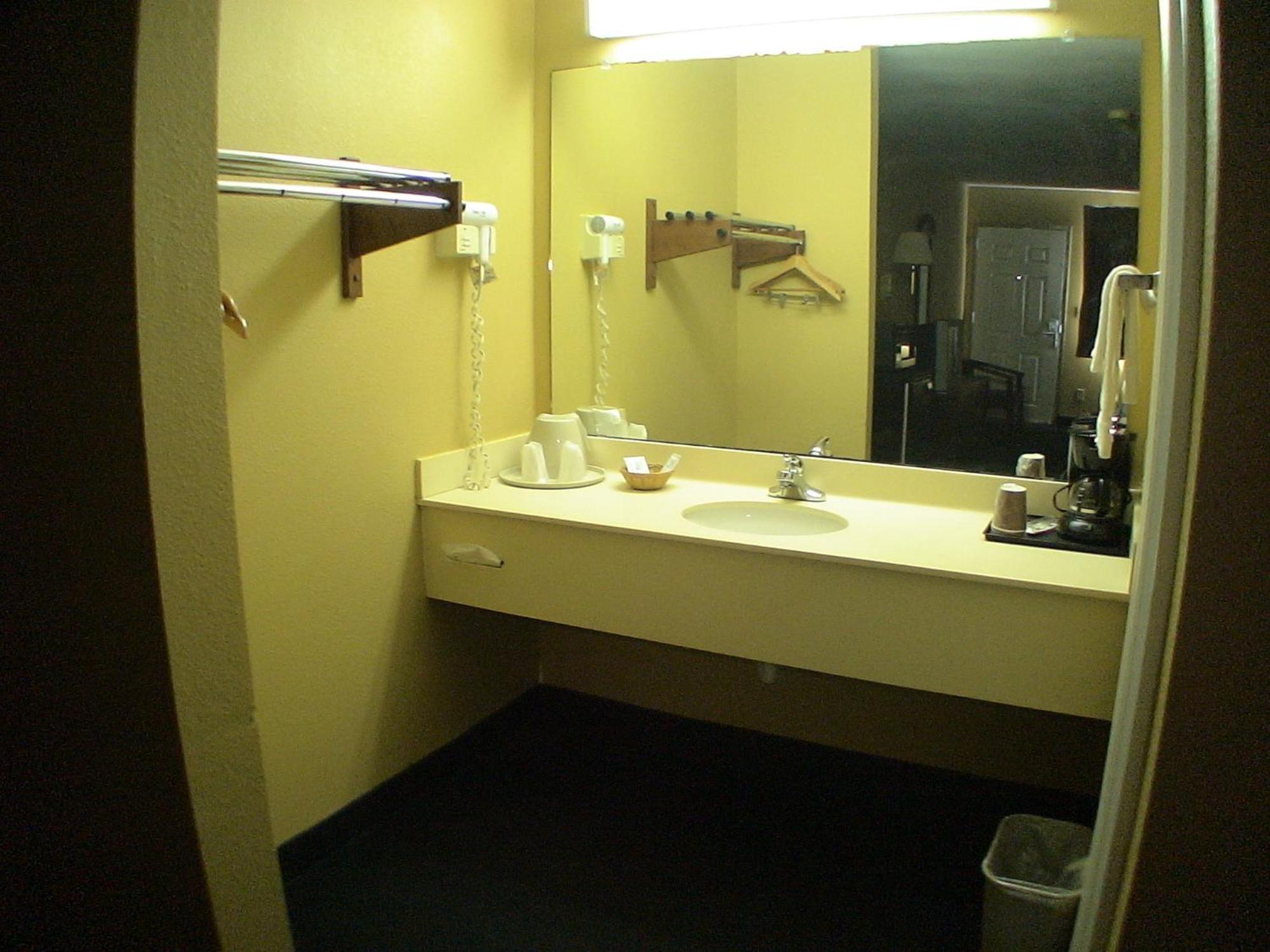 La Grange Executive Inn And Suites Exteriör bild